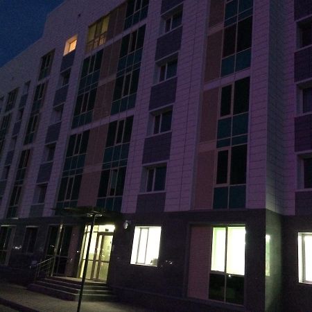 Vesna Apartments In The Center Astana Exterior photo