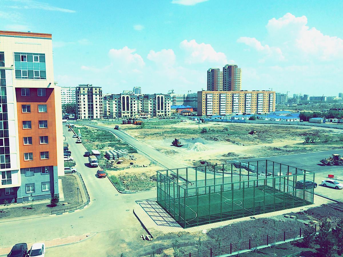 Vesna Apartments In The Center Astana Exterior photo